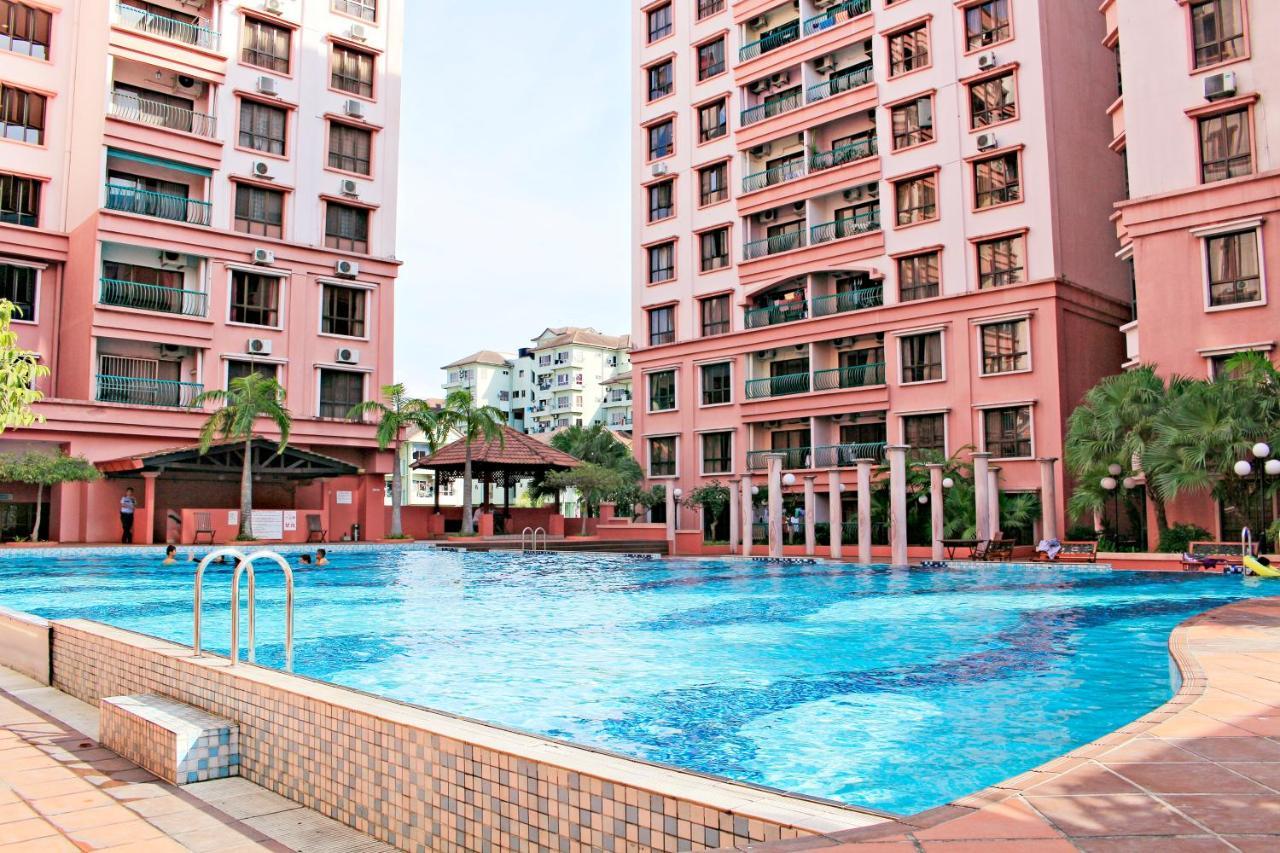 Marina Court: 6-bedroom Group With Free Parking * Kota Kinabalu